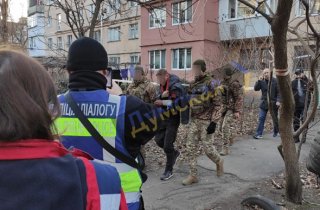 � ������ ������� ���� � ��������� ������� � ��������.